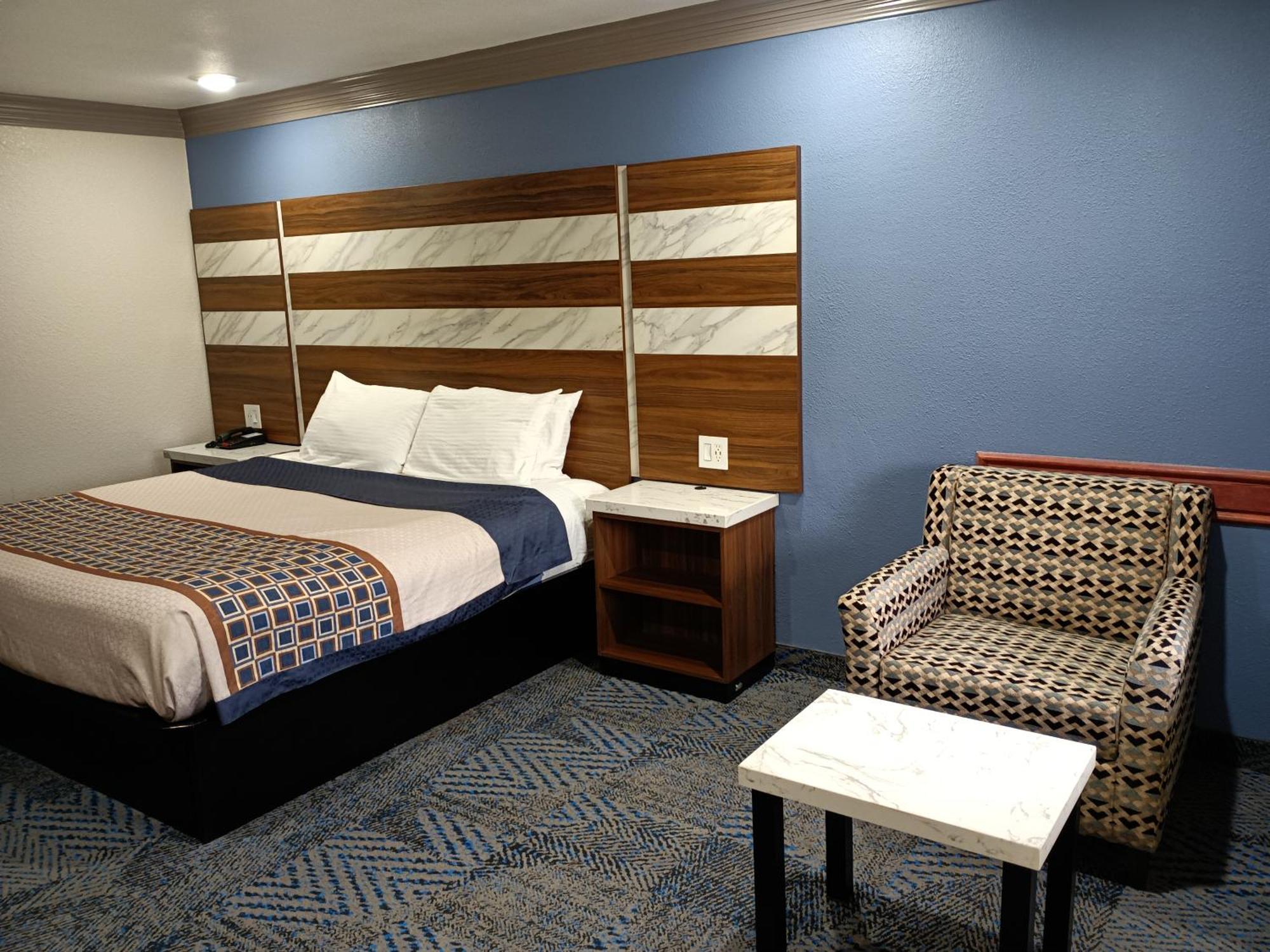 Americas Best Value Inn&Suites-Alvin/Houston Extérieur photo