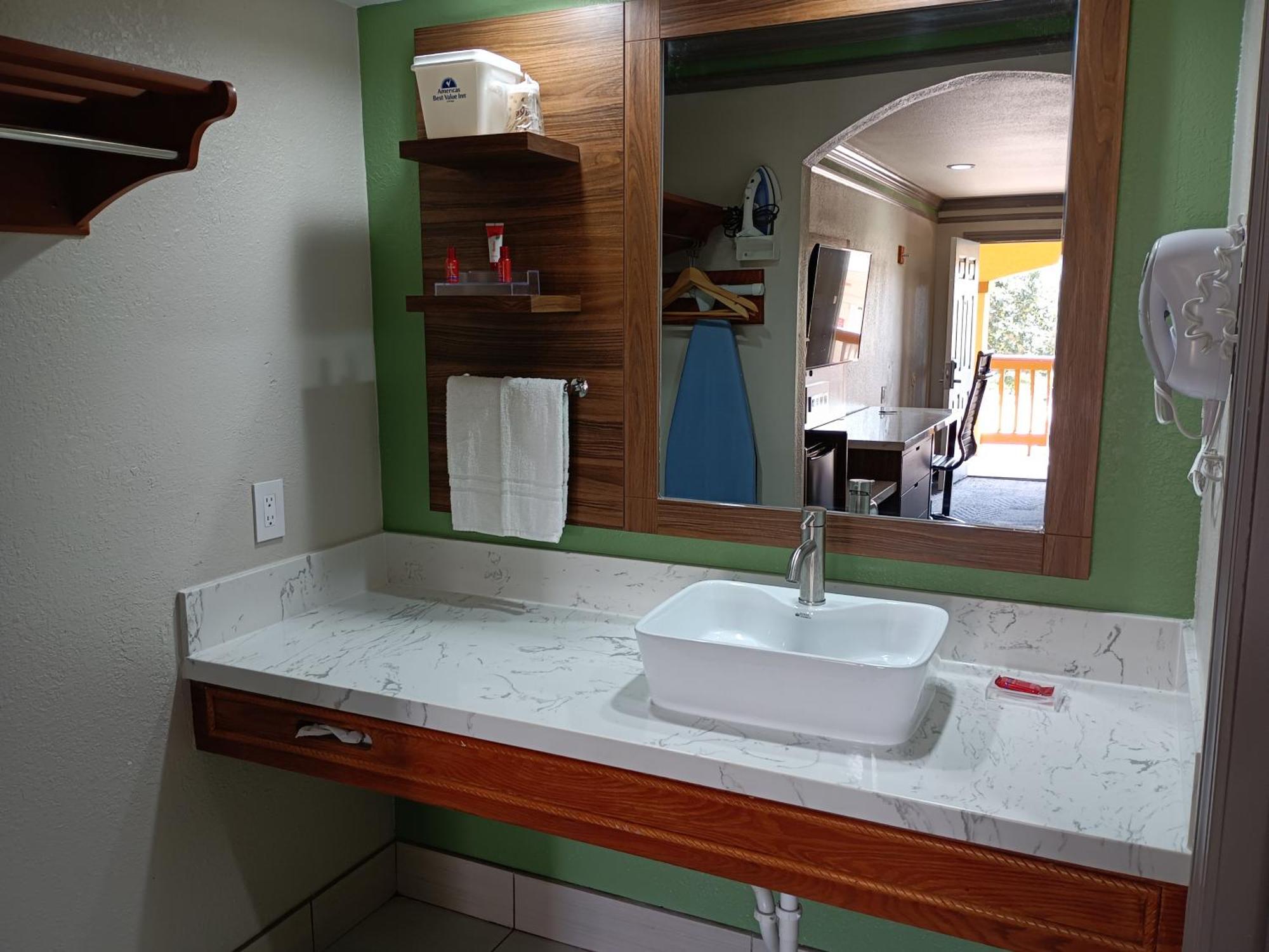 Americas Best Value Inn&Suites-Alvin/Houston Extérieur photo