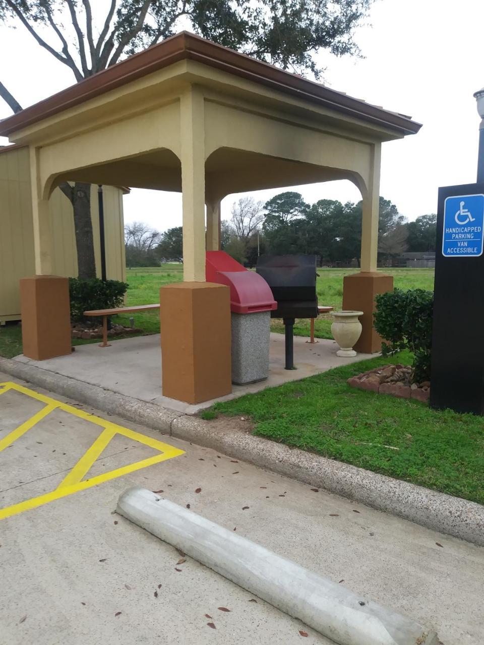 Americas Best Value Inn&Suites-Alvin/Houston Extérieur photo