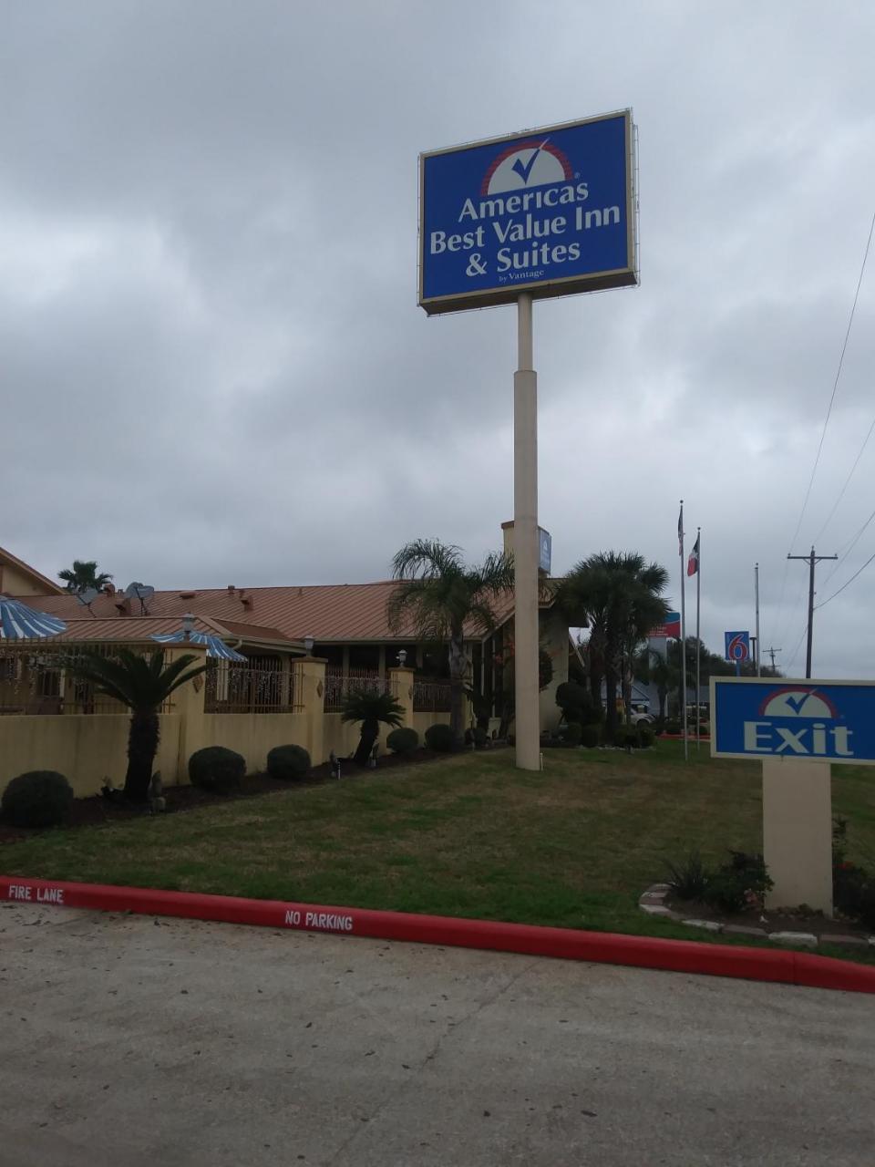 Americas Best Value Inn&Suites-Alvin/Houston Extérieur photo