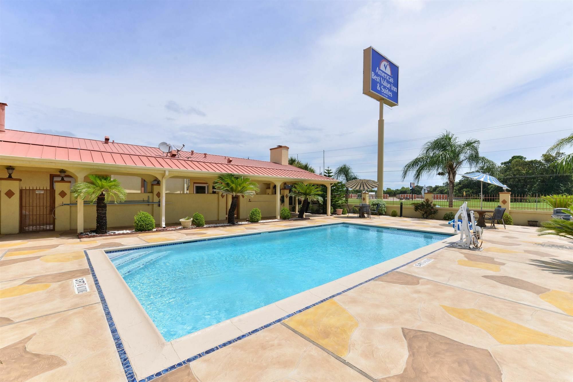 Americas Best Value Inn&Suites-Alvin/Houston Extérieur photo