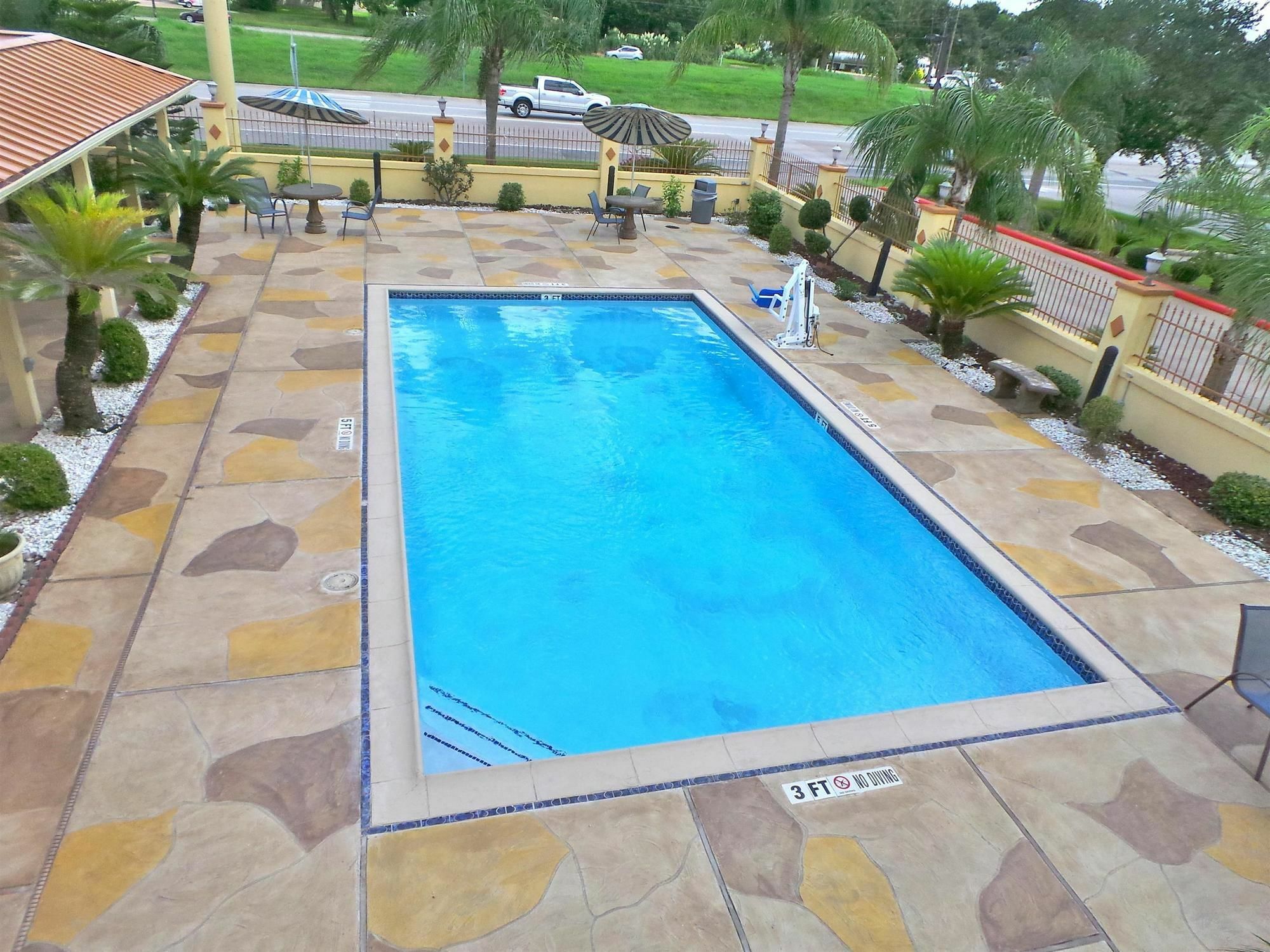 Americas Best Value Inn&Suites-Alvin/Houston Extérieur photo
